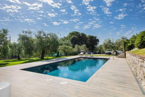 Castelletto Apartments with Pool by Wonderful Italy
